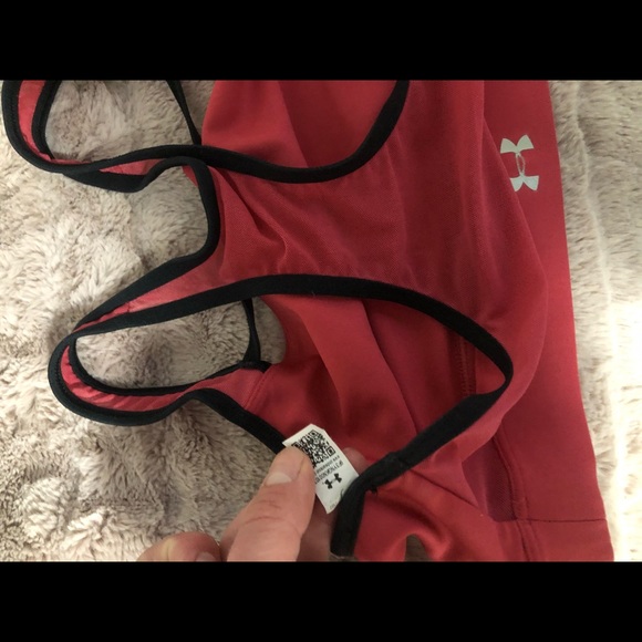 Under Armour Sports Bra. Fuscia pink. Size M. - Picture 3 of 3